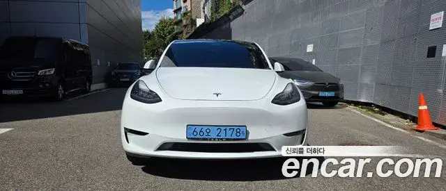 Tesla Model Y Standard Range RWD 2021
