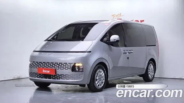 Hyundai Staria Tourer 9-Seater Modern 2025