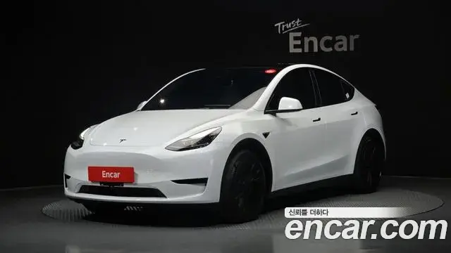 Tesla Model Y RWD 2024