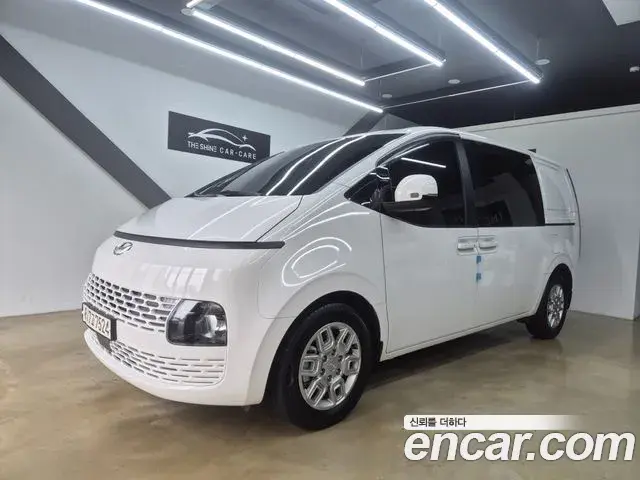 Hyundai Staria Cargo 5-Seater Modern 2022