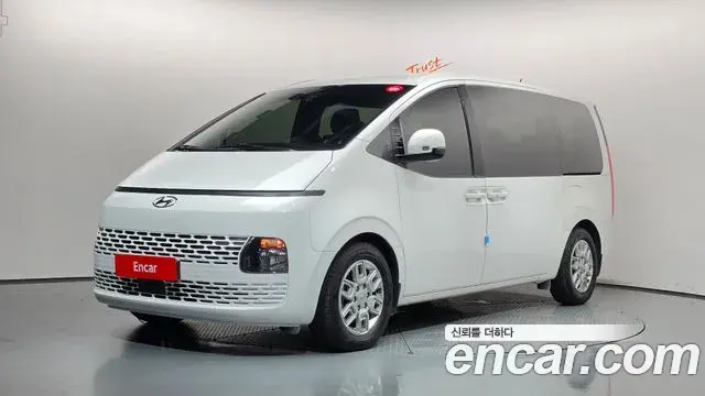 Hyundai Staria Tourer 9-Seater Modern 2022