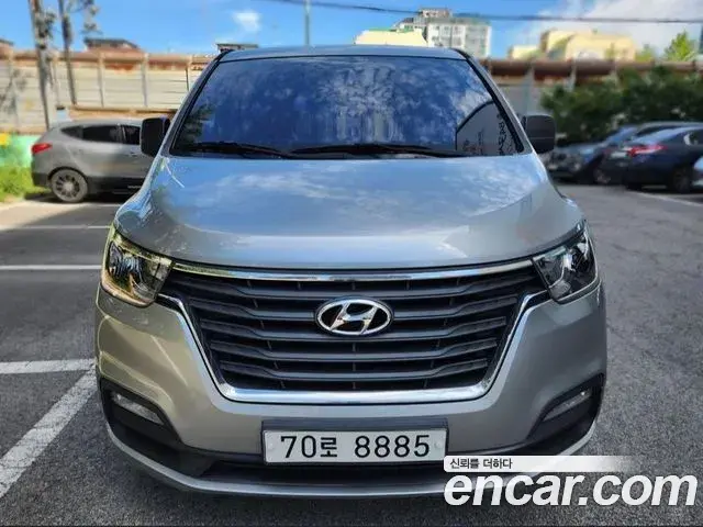 Hyundai Starex Wagon 11-Seater Smart 2019