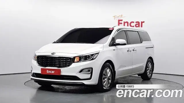 Kia Carnival 11-Seater Deluxe 2019