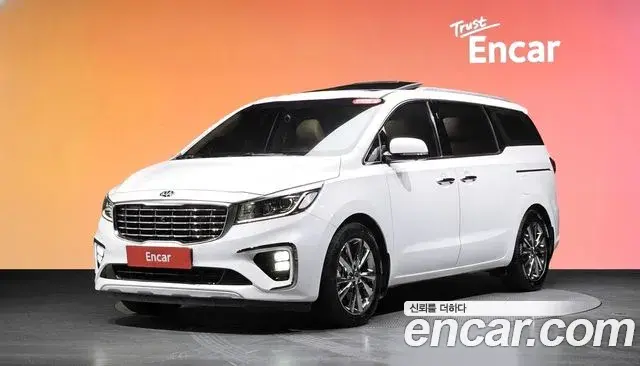 Kia Carnival 7-Seater Limousine President 2019