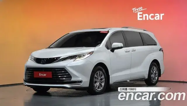 Toyota Sienna 2.5 Hybrid AWD 2024