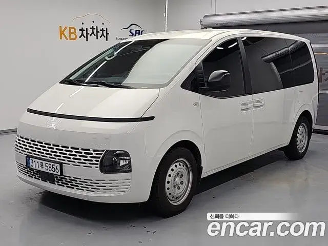 Hyundai Staria Tourer 11-Seater Smart 2024