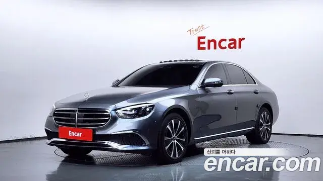 Mercedes-Benz E-Class E300e 4MATIC Exclusive 2020