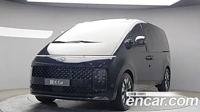 Hyundai Staria Lounge 9-Seater Prestige 2022