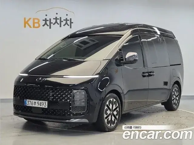 Hyundai Staria 4WD Lounge 9-Seater Limousine 2023