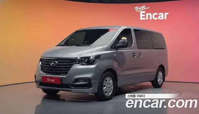 Hyundai Starex Van 3-Seater Smart 2021