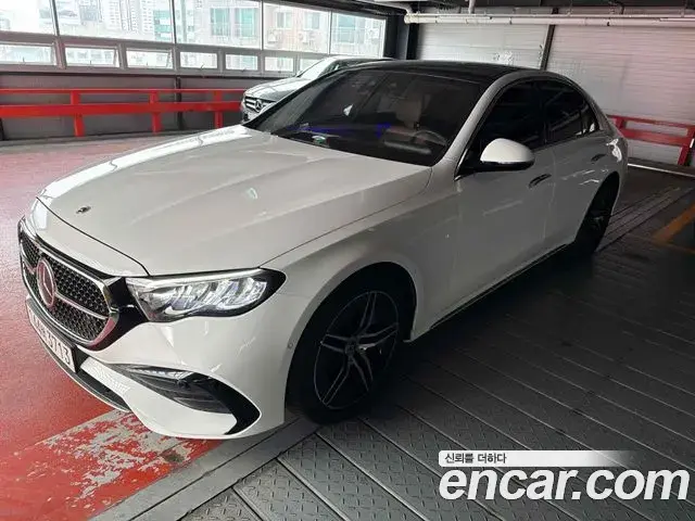 Mercedes-Benz E-Class E200 AMG Line 2025