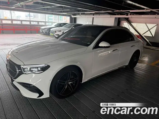 Mercedes-Benz E-Class E300 4MATIC AMG Line 2025