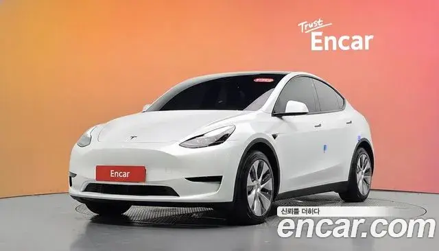 Tesla Model Y RWD 2024