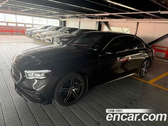 Mercedes-Benz E-Class E300 4MATIC AMG Line 2025