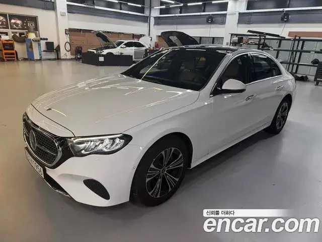 Mercedes-Benz E-Class E200 Avantgarde 2025