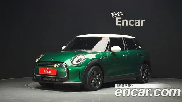 Mini Cooper 5Door Classic Third Generation 2022
