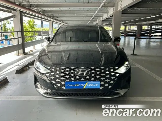 Hyundai Grandeur Le Blanc 2022