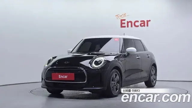 Mini Cooper 5Door Classic Third Generation 2023