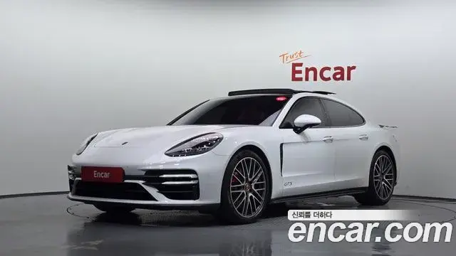 Porsche Panamera 4.0 GTS 2021