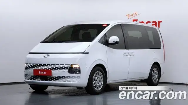 Hyundai Staria Tourer 11-Seater Modern 2021