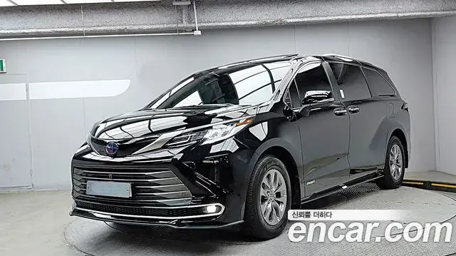 Toyota Sienna 2.5 Hybrid AWD 2021