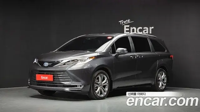 Toyota Sienna 2.5 Hybrid 2WD 2025