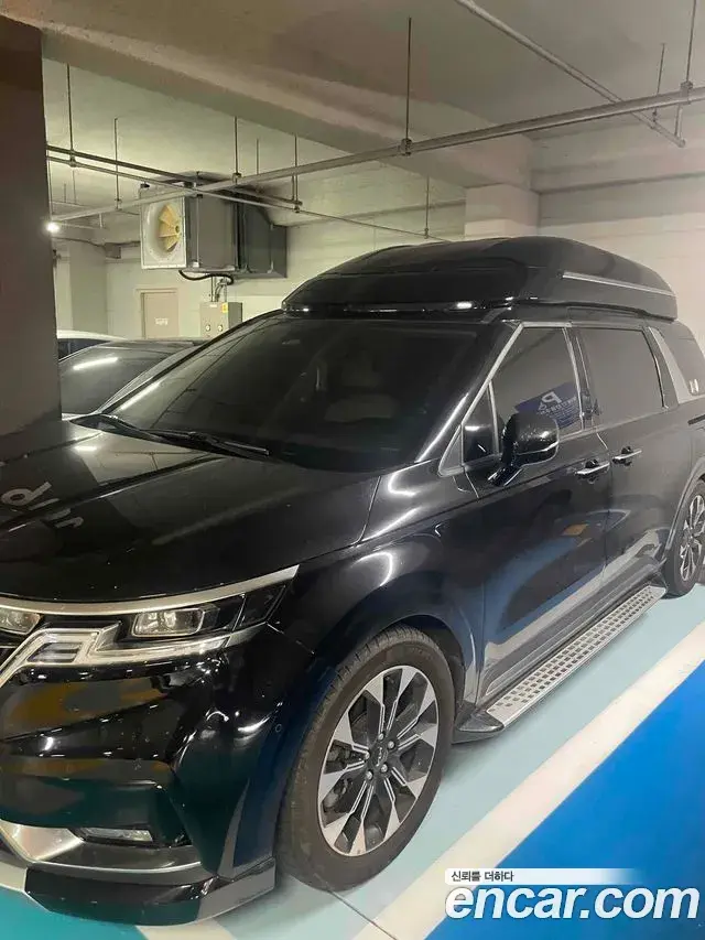 Kia Carnival Gasoline 4-Seater Hi-Limousine Signature 2022