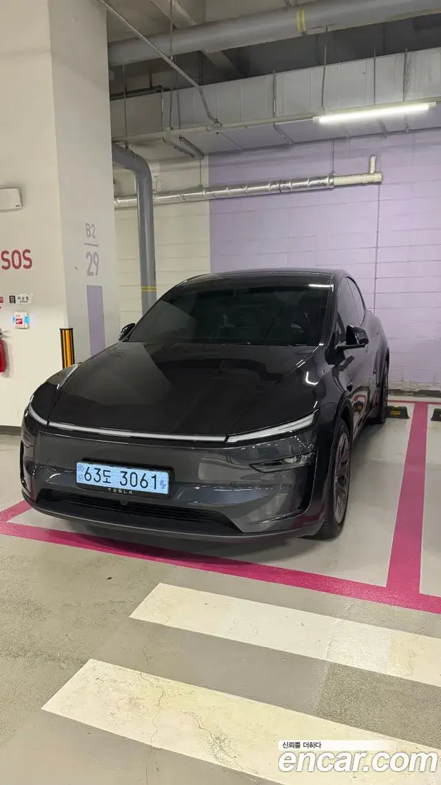 Tesla Model Y L Long Range AWD 2026