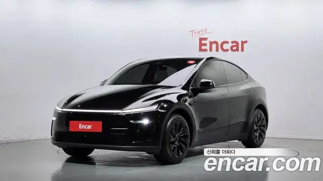 Tesla Model Y RWD 2025