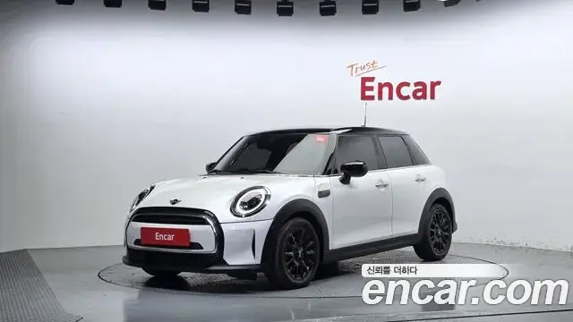 Mini Cooper 5Door Classic Third Generation 2023