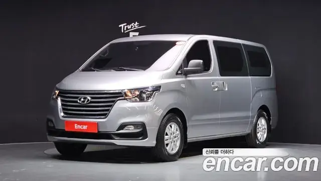Hyundai Starex Van 3-Seater Smart 2020