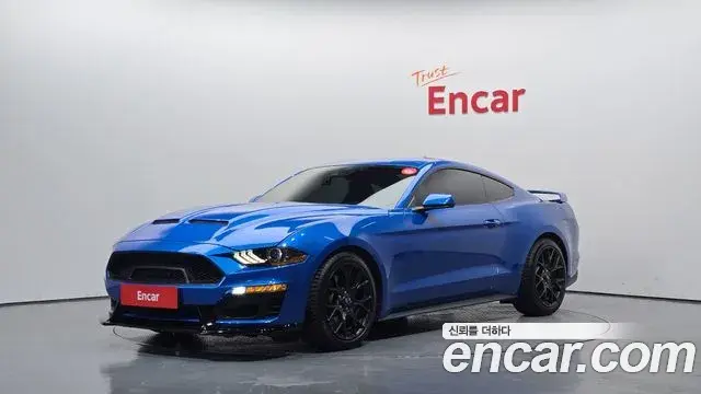 Ford Mustang Coupe 2020