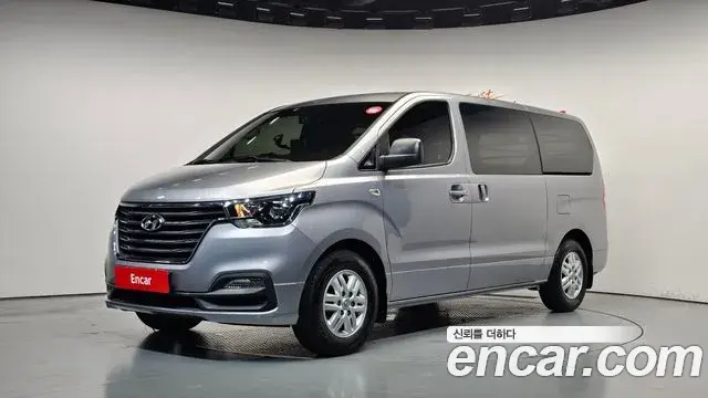 Hyundai Starex Van 3-Seater Smart 2021