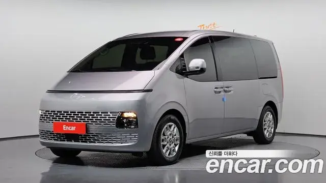 Hyundai Staria 4WD Tourer 11-Seater Modern 2024