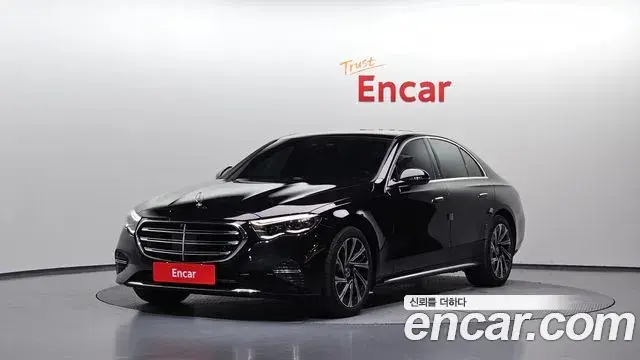 Mercedes-Benz E-Class E300 4MATIC Exclusive 2025