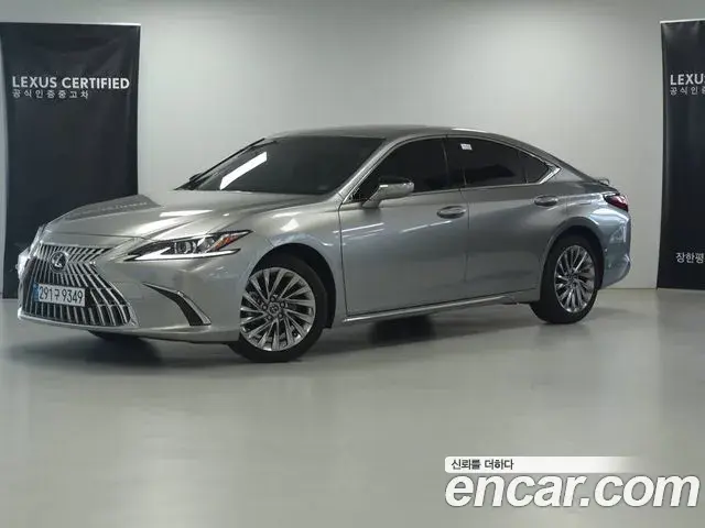 Lexus ES Luxury Plus 2025