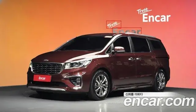 Kia Carnival 9-Seater Luxury 2019