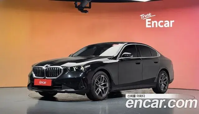 BMW 5-Series 523d 2025
