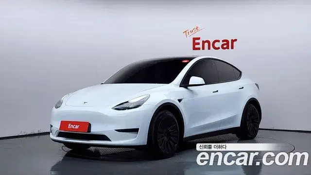 Tesla Model Y RWD 2024