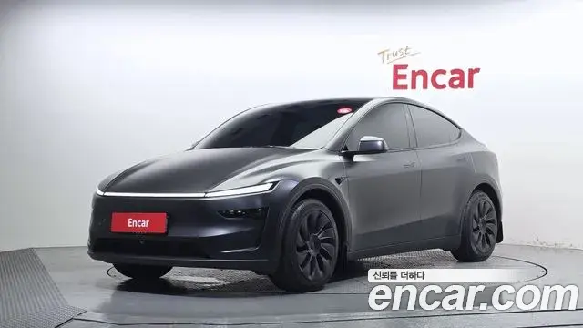 Tesla Model Y RWD 2025