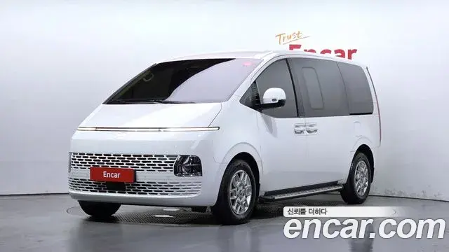 Hyundai Staria HEV 1.6 Cargo 5-Seater Modern 2024