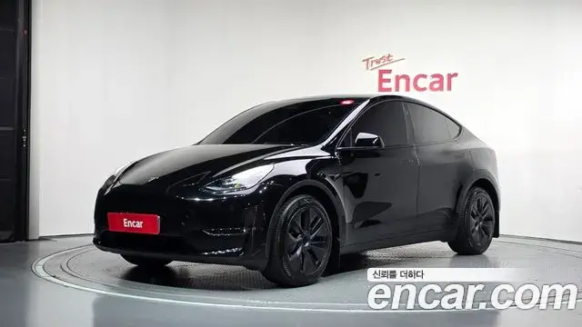 Tesla Model Y Long Range AWD 2024