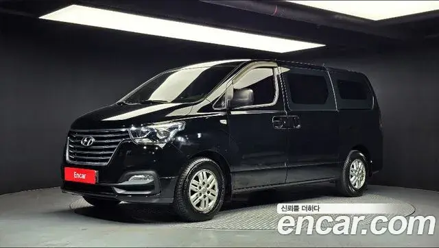 Hyundai Starex Van 3-Seater Smart 2019