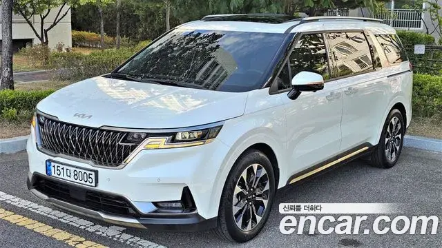 Kia Carnival Gasoline 9-Seater Signature 2023