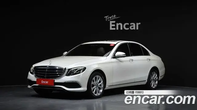 Mercedes-Benz E-Class E300 4MATIC Exclusive 2020