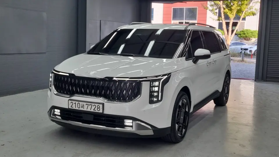 Kia Carnival HEV 9seater Nobless 2025