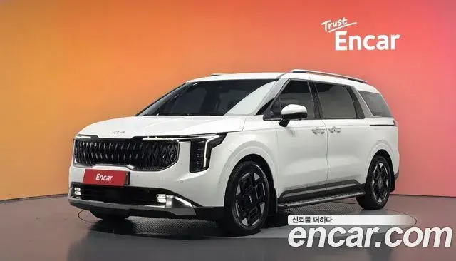 Kia Carnival Diesel 9-Seater Noblesse 2024