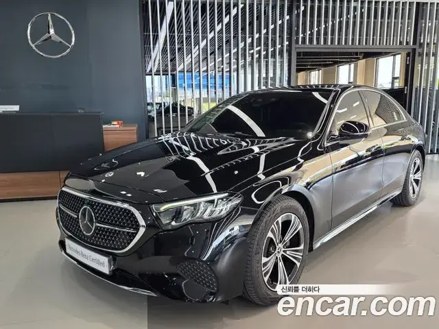 Mercedes-Benz E-Class E200 Avantgarde 2025
