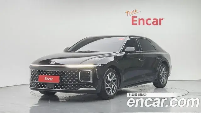 Hyundai Grandeur Premium 2025