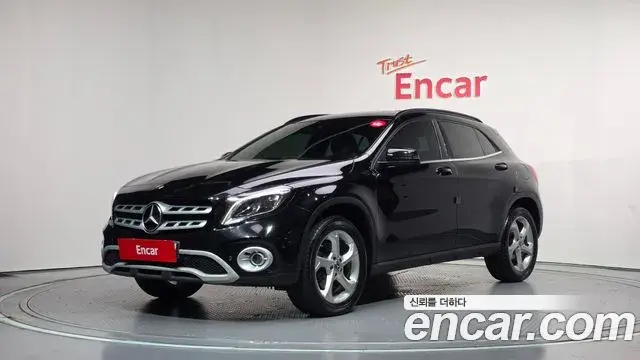 Mercedes-Benz GLA-Class GLA220 2019